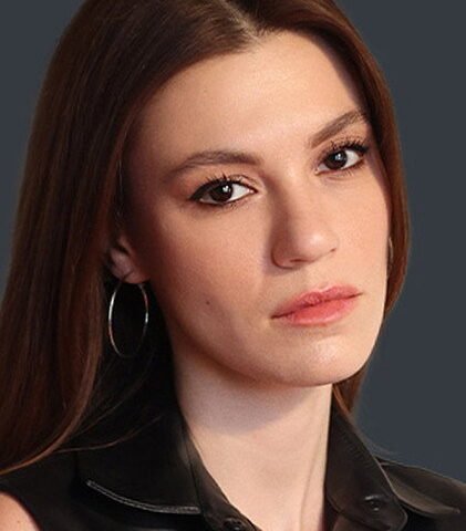 Yüsra Geyik